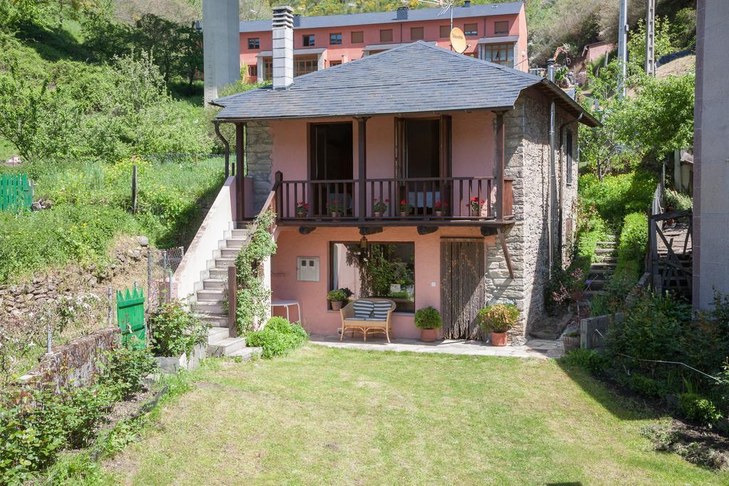 Casa Rural Pandelo Affittacamere Vega de Valcarce Esterno foto