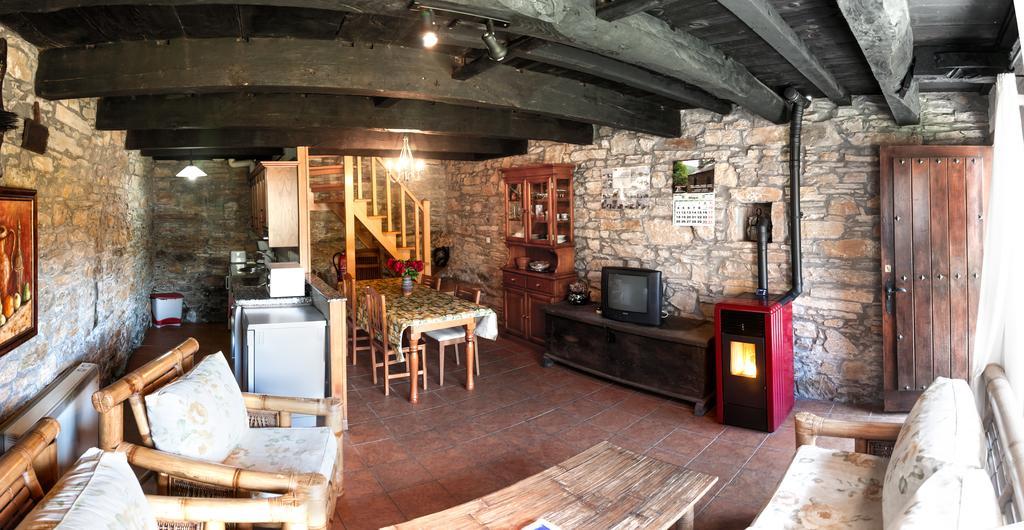 Casa Rural Pandelo Affittacamere Vega de Valcarce Esterno foto